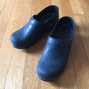 Dansko Black Oiled Professional Clog Size 37